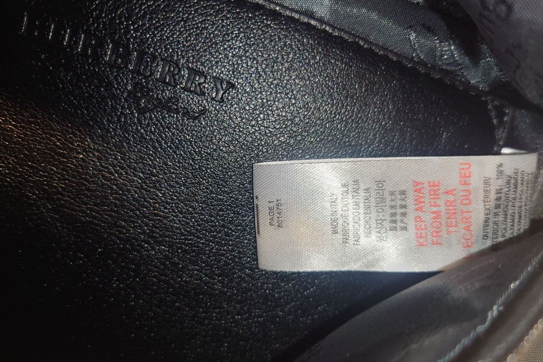 【極美品】 BURBERRY ボディバッグ ブラック