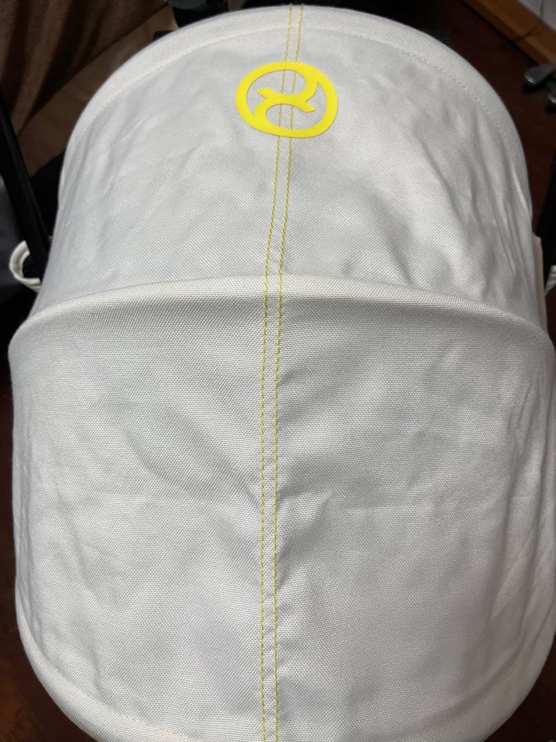 cybex ホワイト折りたたみベビーカー