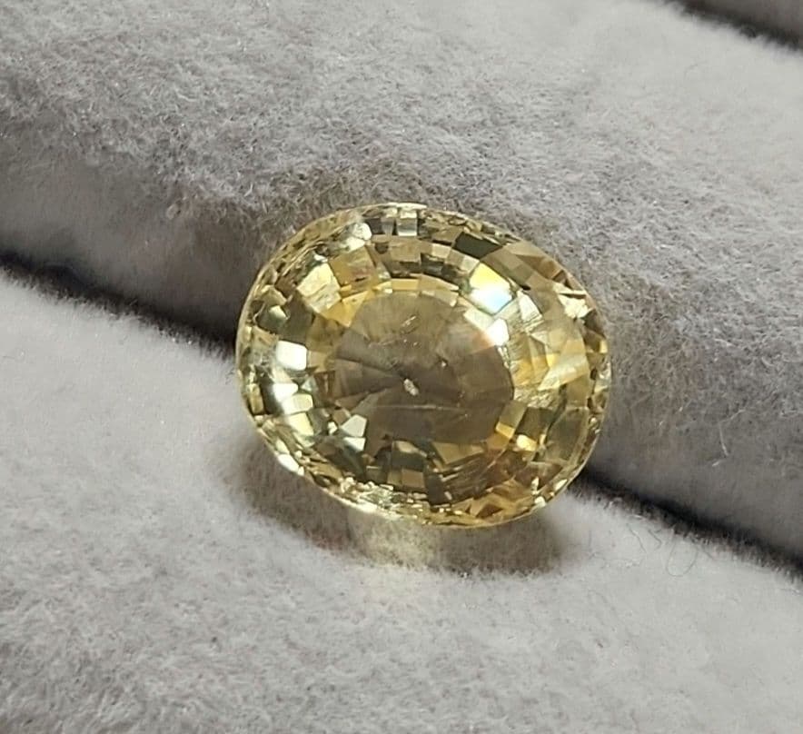 特大天然イエローサファイア 5.095ct