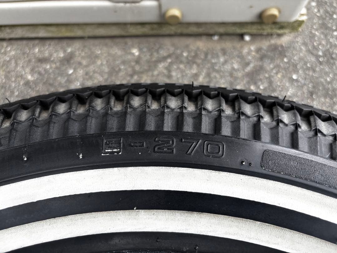 スポーツスター用　シンコー E270 前後二本セット