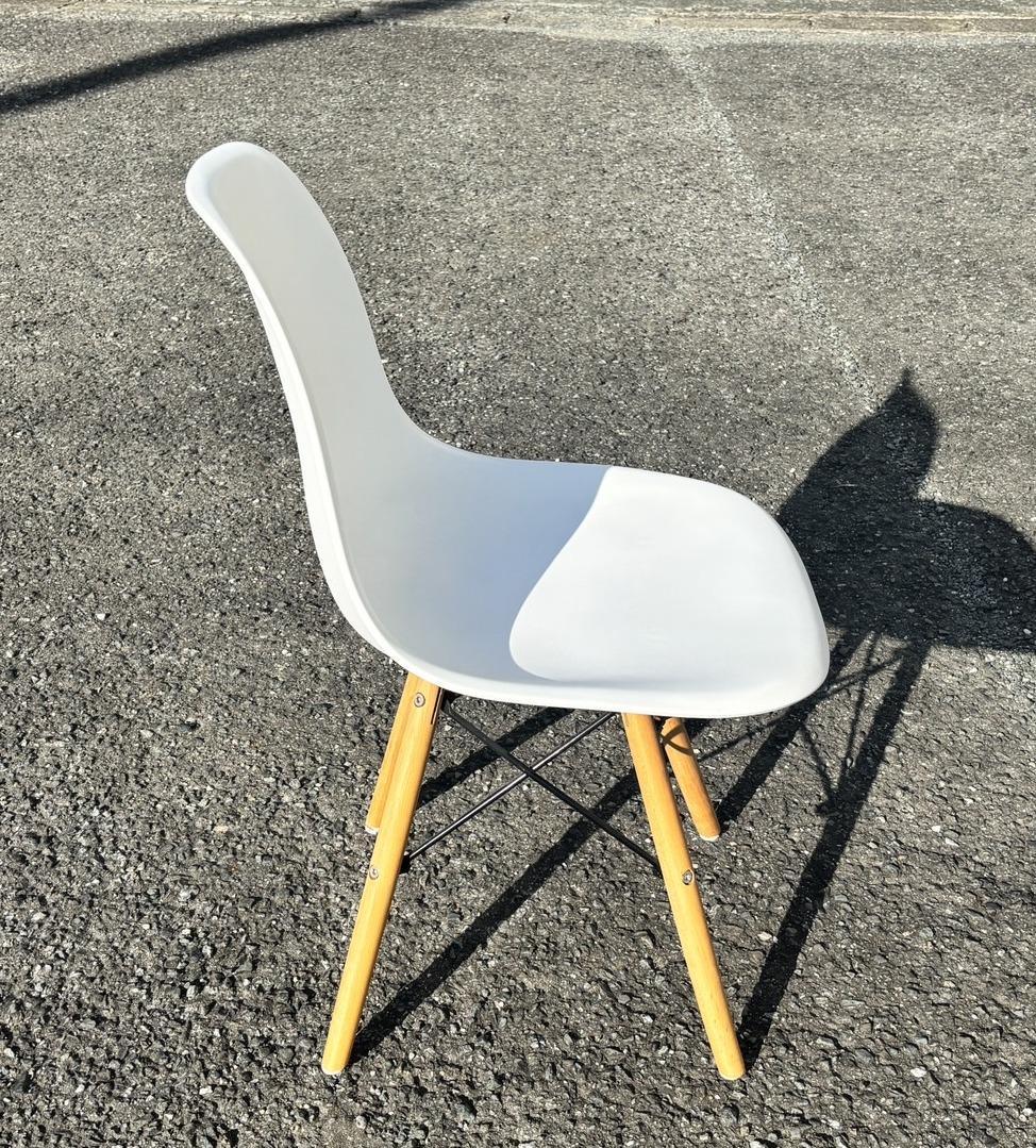 ☆引き取り限定☆ ダイニングチェア４脚 / シェルチェア / ホワイト