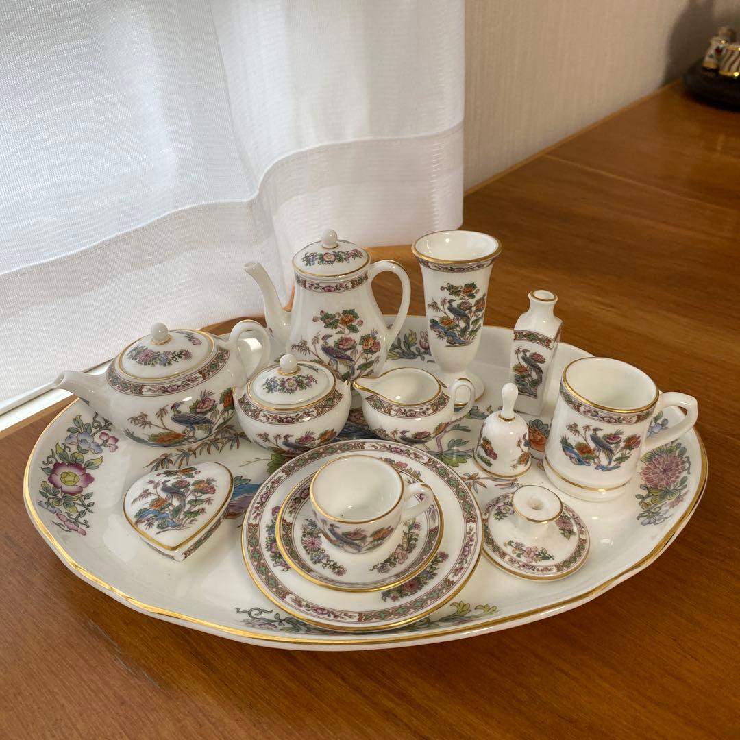 ウェッジウッド　クタニクレーン　ミニチュアセット　黒壺　14ピース