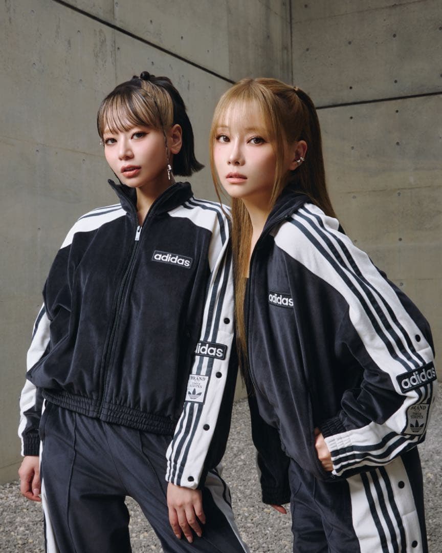 adidas W ADIBREAK VELOUR TT 重盛 上下 セット