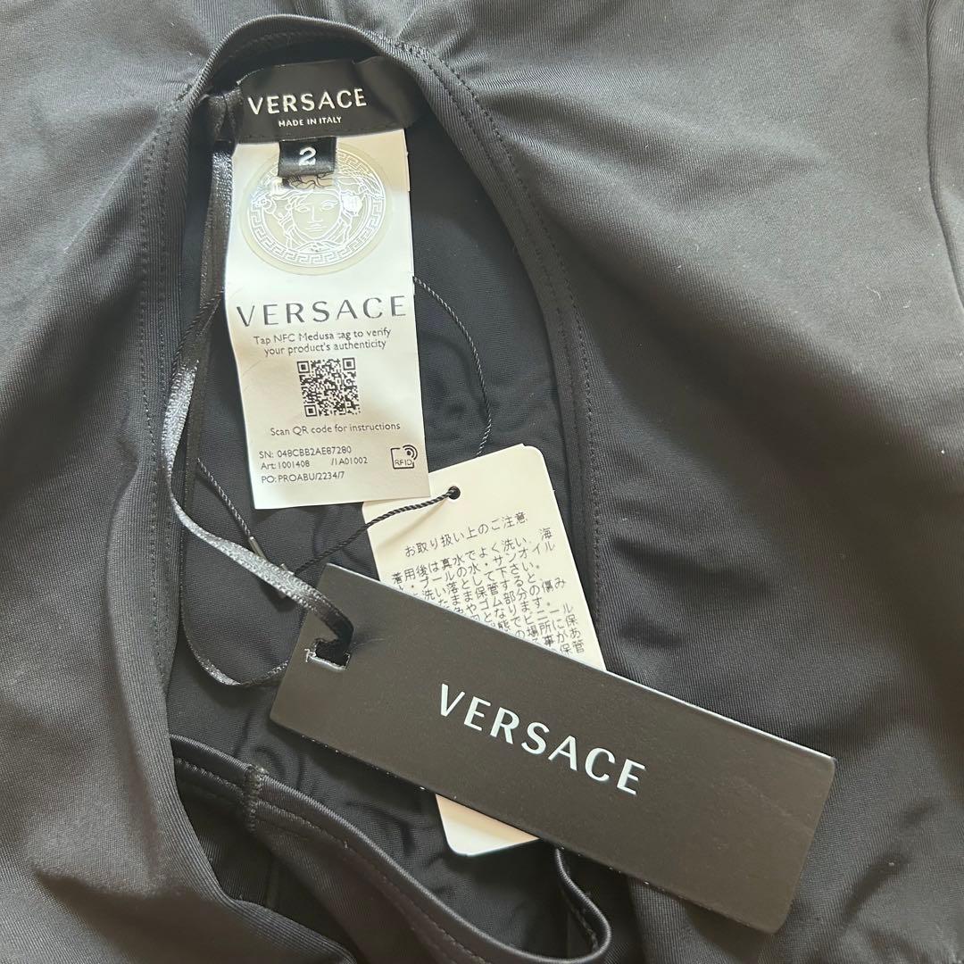 新品　VERSACE ヴェルサーチェ　ヴェルサーチ　水着　メデューサ　ビキニ