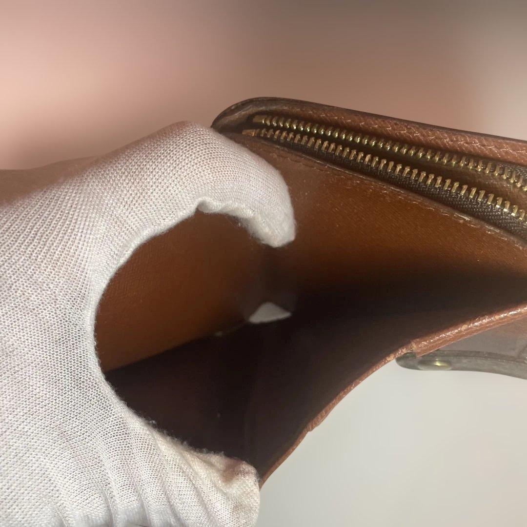 ルイ・ヴィトン 二つ折り財布 モノグラム　コンパクトジップ