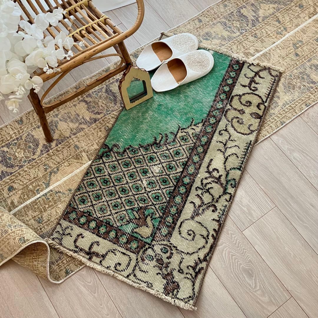 クラシカル柄47×90グリーンアップル　チョコ　フラワー　トルコヴィンテージラグ