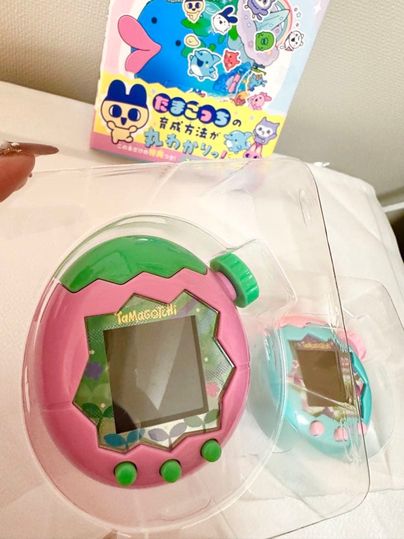 たまごっちパラダイス ジェイドフォレスト ピンクランド ＋ 攻略本ケース付き