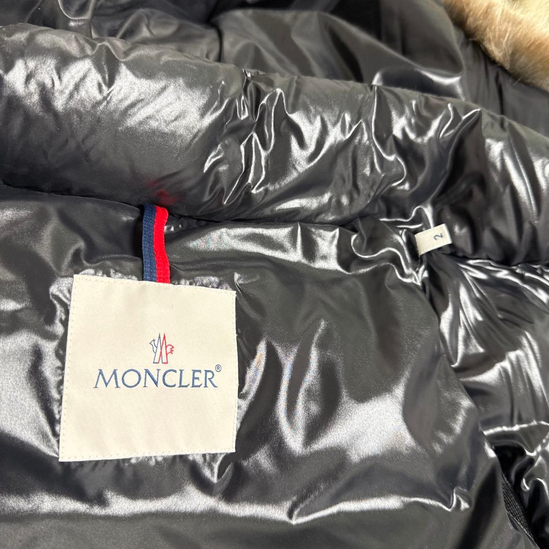 MONCLER ブラックファー付きダウンベスト　サイズ　2