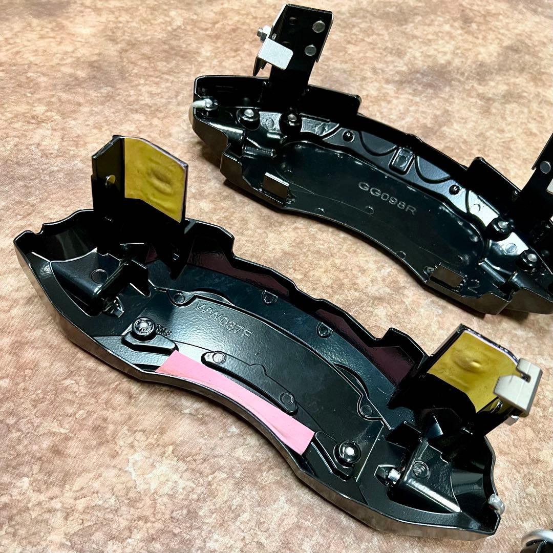 レクサスLBX AWD ブレーキキャリパーカバー