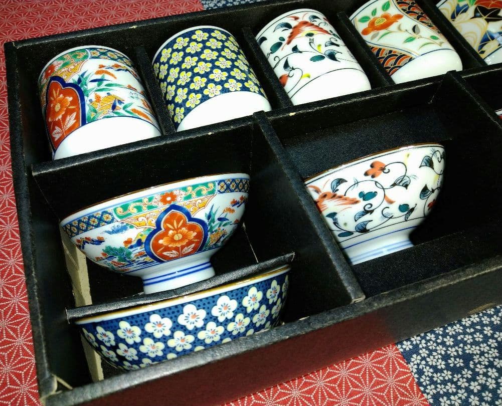 ♣【５０年前のコレクション品】新品・有田焼【春雄苑錦五彩作】茶碗・湯呑10セット
