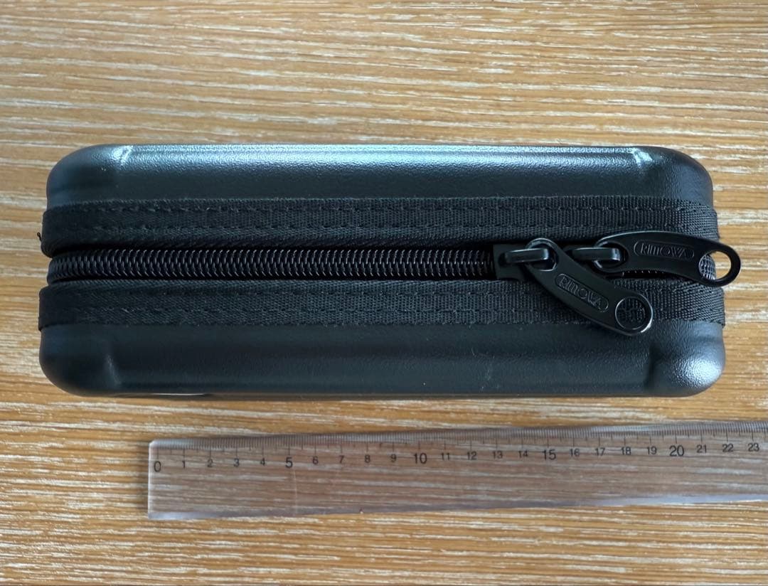 RIMOWAトラベルポーチ ANAロゴ (ブラック)