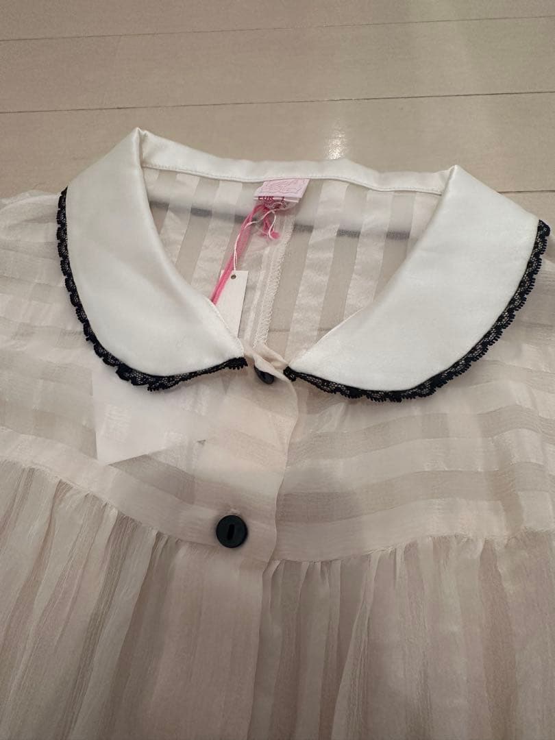 fifichachnil シルクロンパース