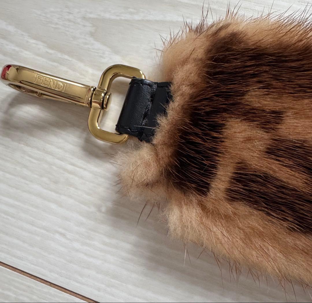 FENDI FFロゴ ミニストラップyou 年始セール♡