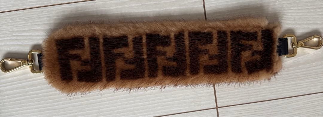 FENDI FFロゴ ミニストラップyou 年始セール♡