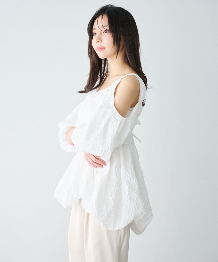 【新品】Aimeine エメイン 2WAYバルーンブラウス タグ付き