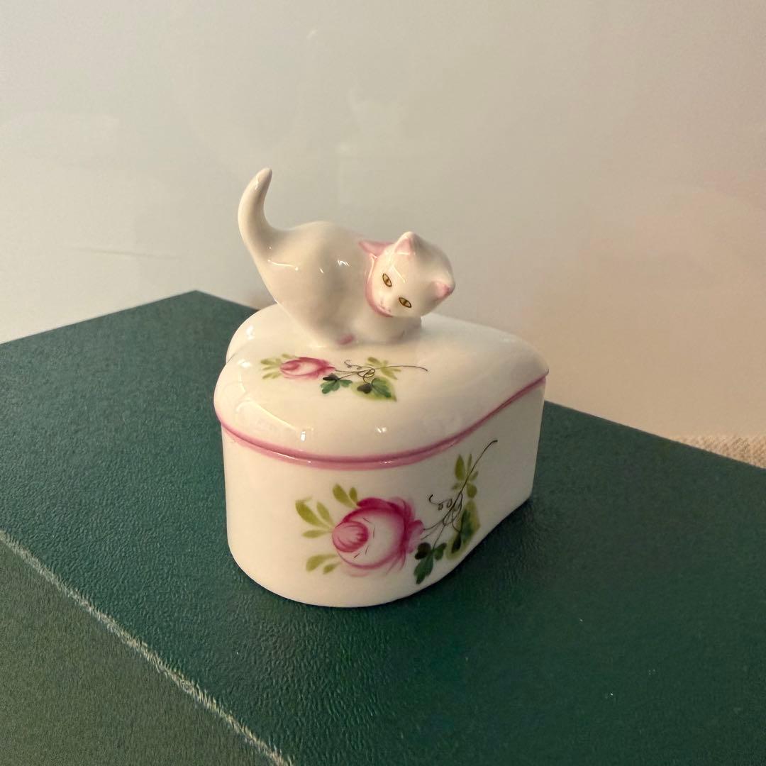 ヘレンド 猫　ウィーンの薔薇　ピンク　ミニ小物入れ ボンボニエール