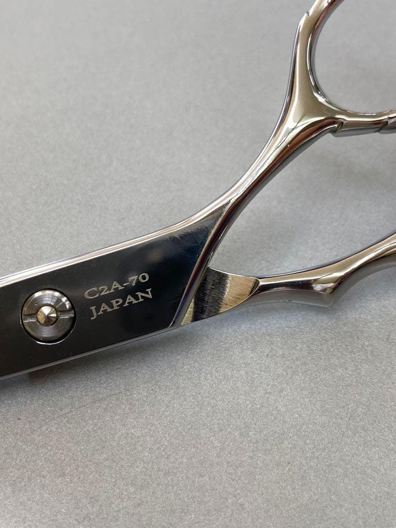 ７インチカットシザー　バリバリ切れる！オシャレなデザイン！理美容　はさみ