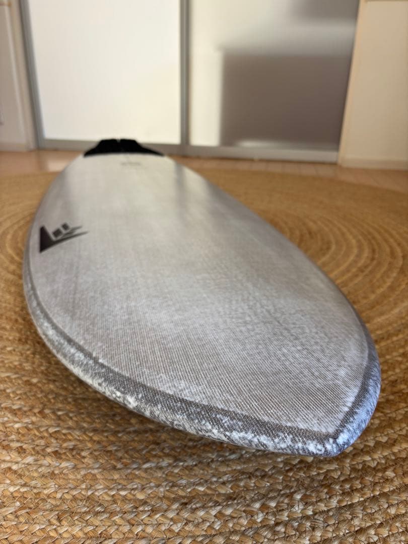 サーフボード　Sunday Volcanic サンディポルカニック