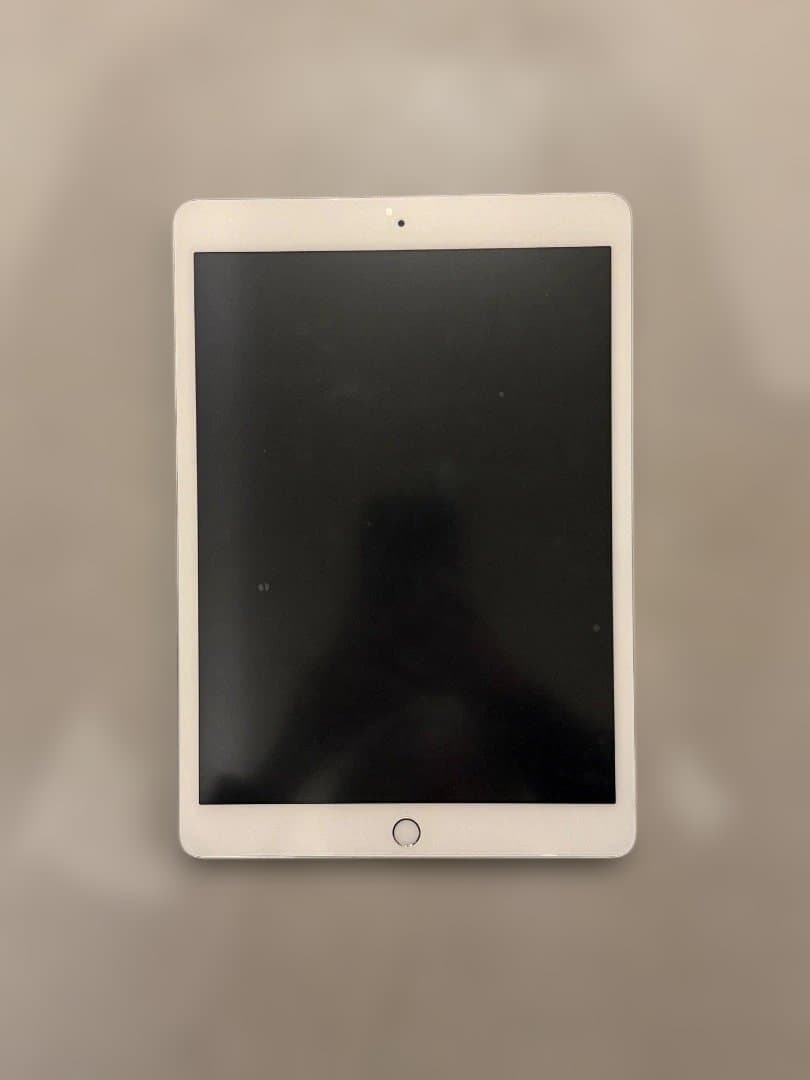 バッテリー良好◎ iPad第8世代128GB/純正Keyboard/pencil