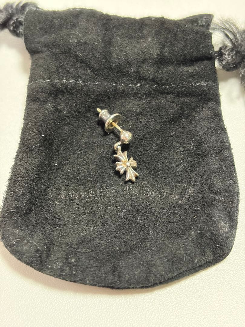 クロムハーツ タイニーE CHプラス ドロップイヤリング(ピアス)