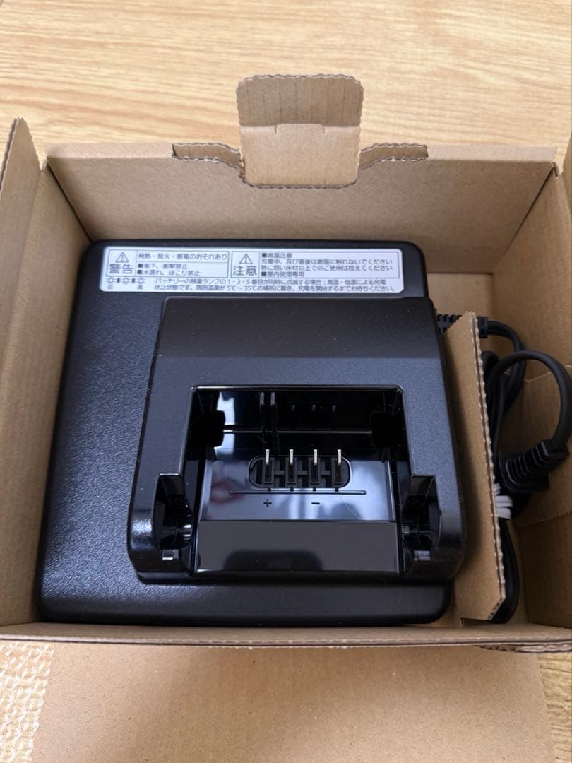 新品/未使用 panasonic NKJ075Z 電動自転車バッテリー充電器のみ