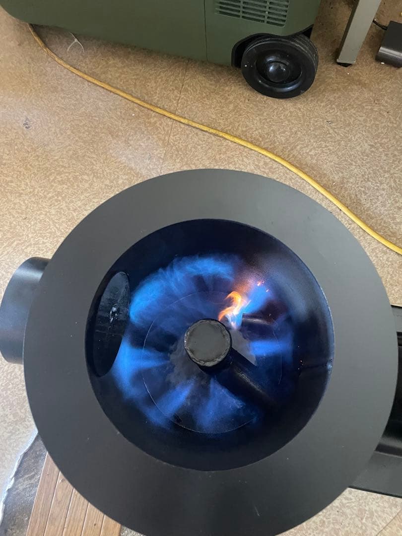 廃油ストーブ　耐熱塗装無し　送風機付き