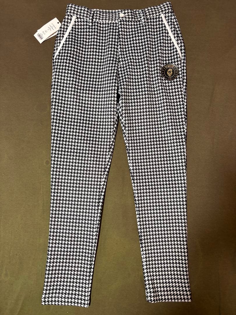 V12パンツ　Lサイズ　新品未使用品