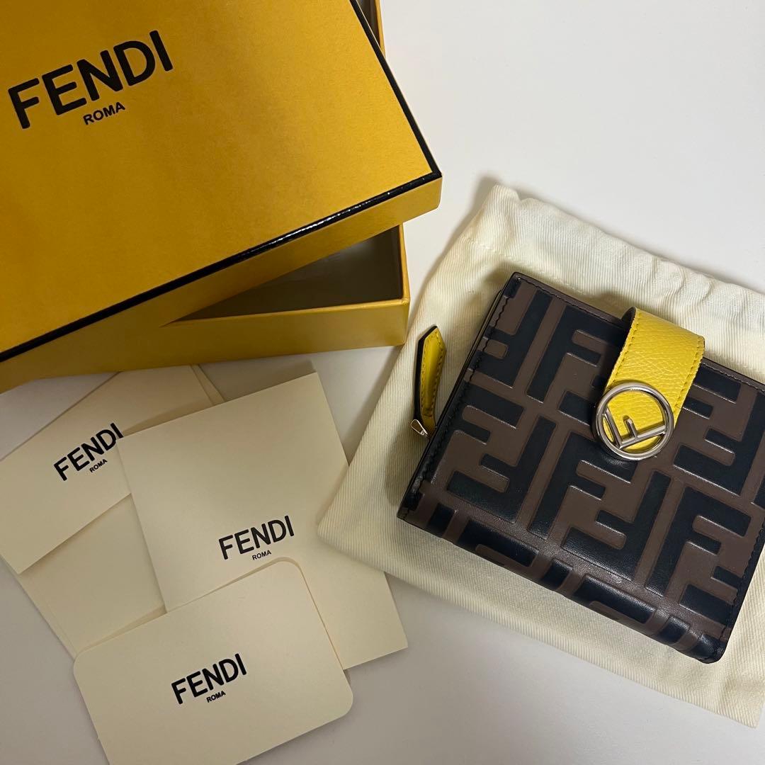 FENDI 現行 エフイズ フェンディ 二つ折り財布 ズッカ柄