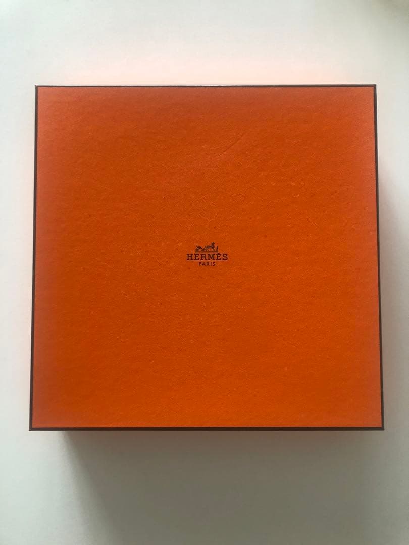 Hermès Solil d'Hermès 皿 ホワイト/イエロー