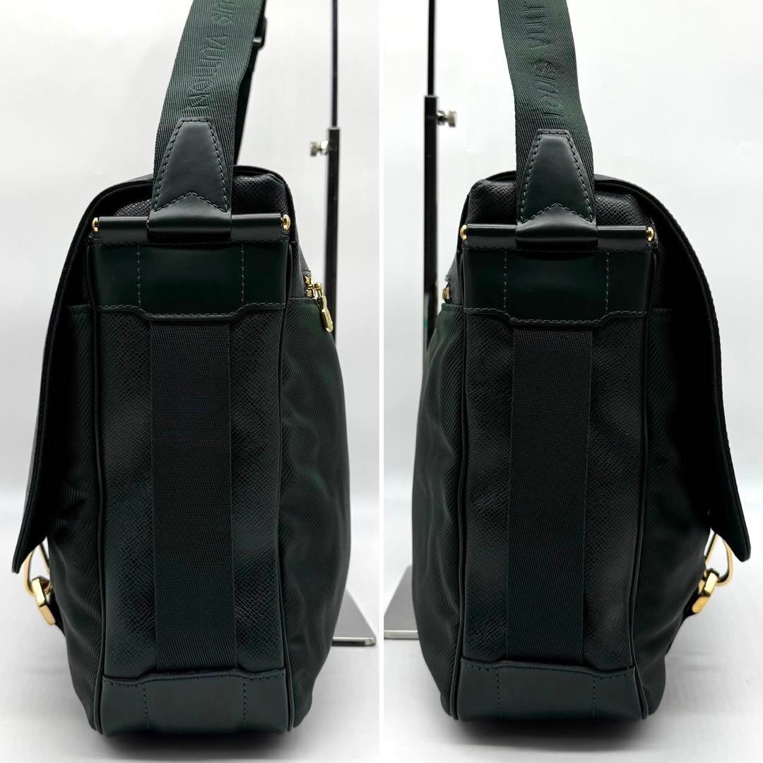 ✨美品✨ヴィトン ショルダーバッグ タイガ デルスー エセピア A4可能 レザー