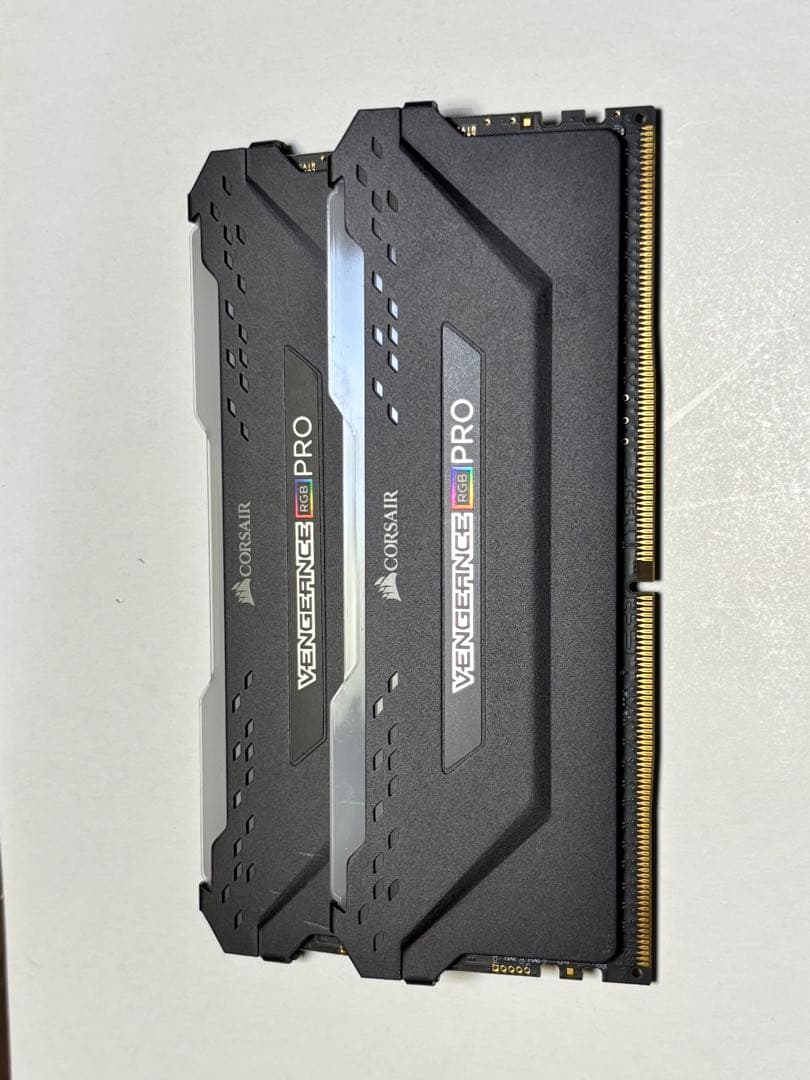 メモリー Corsair DDR43200MHz CMW16GX4M2E3200C16