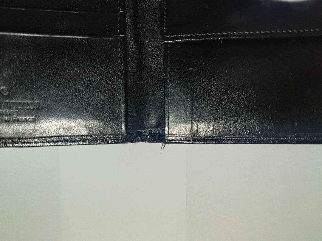 H*i様 Louis Vuitton ルイヴィトン エピ 財布 二つ折り 黒