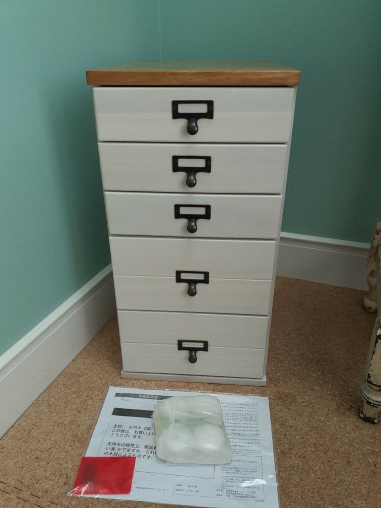 新品未使用　白いチェスト　木製　 5段