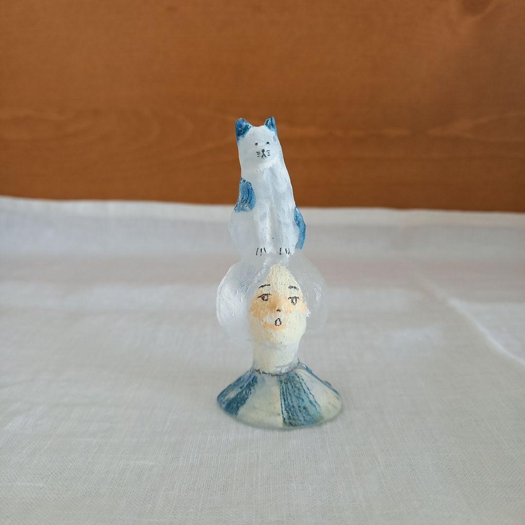 安達知江　ガラス作家　girl　猫