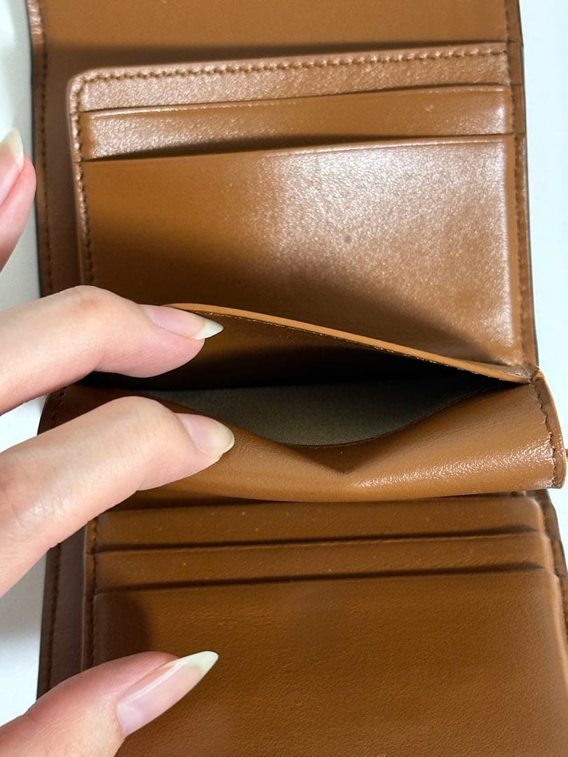 【値下げしました】チェック柄 三つ折り財布 ゴールド金具