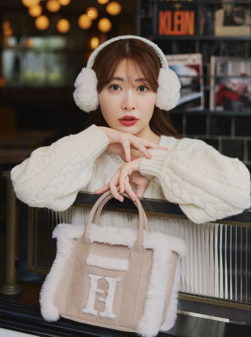 新品未開封　完売品　Herlipto Cozy Winter Tote Bag