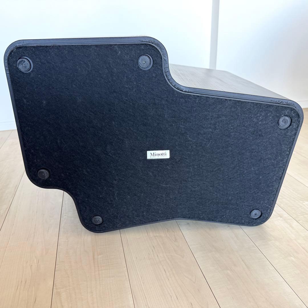 Minotti LOU サイドテーブル/コーヒーテーブル