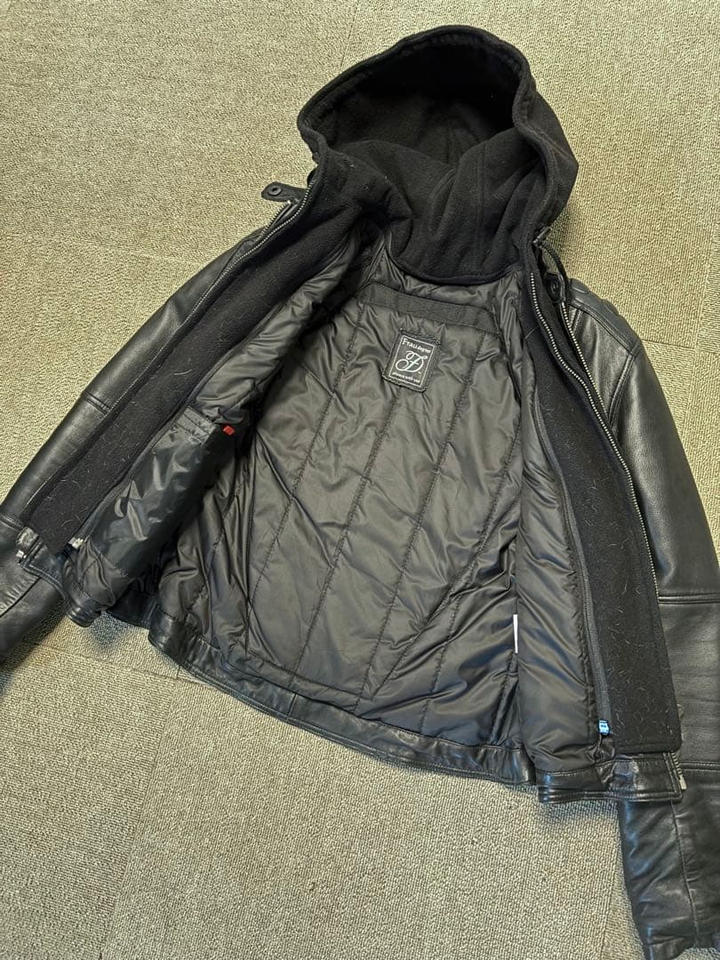 デグナー　FRAU DEGNER ブラックレザージャケット フード付き