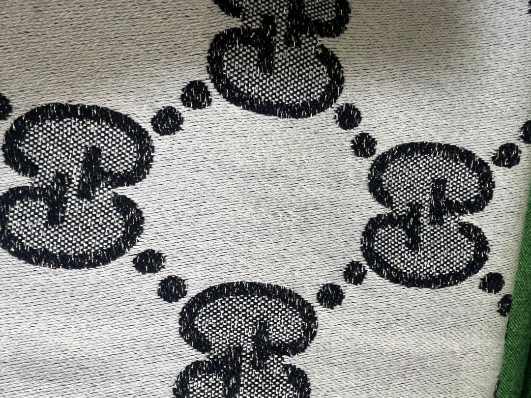 GUCCI ラメジャガード　ストール