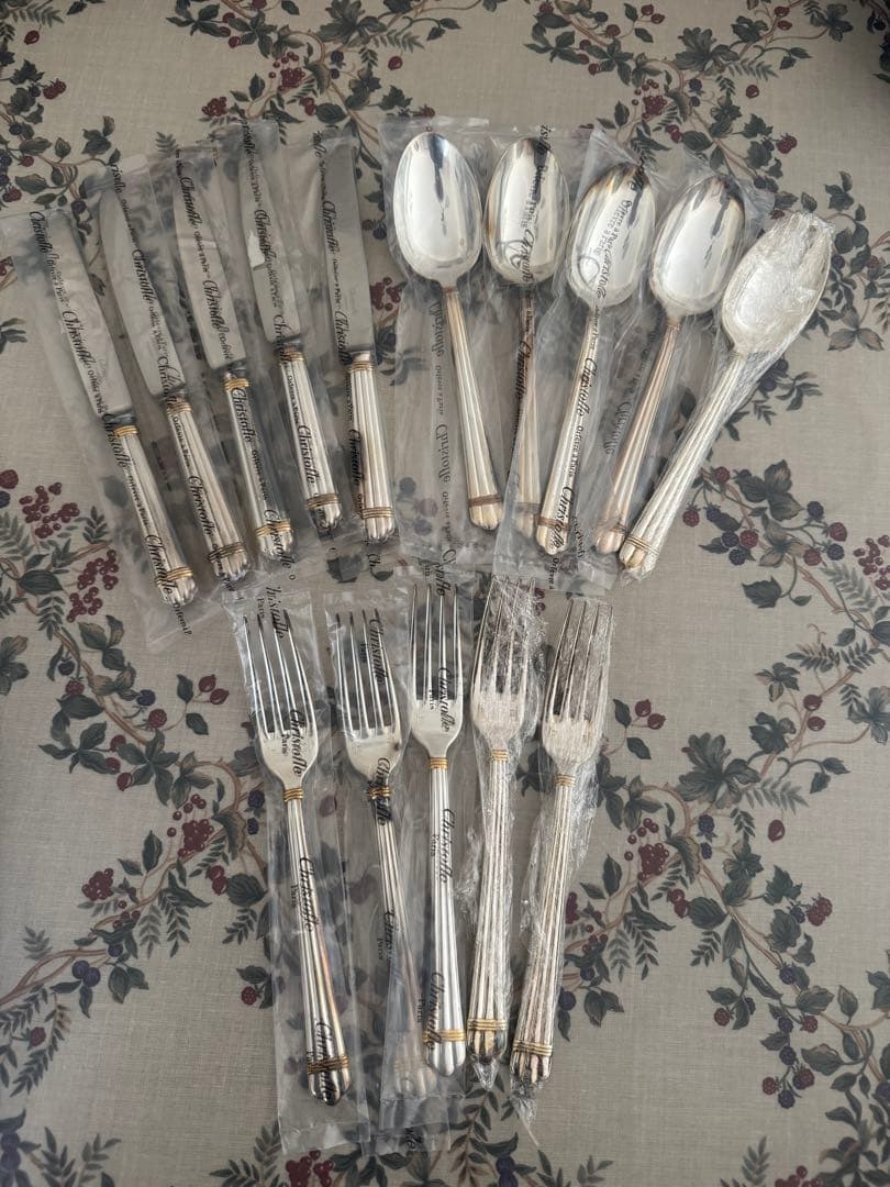 アリアゴールドリング テーブル ナイフ、フォーク、スプーン　シルバー　各5本