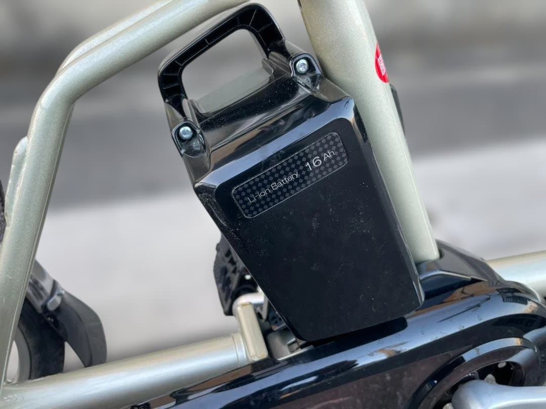 美品　パナソニック　3輪　電動アシスト自転車　内装3段変速　三輪　16Ah