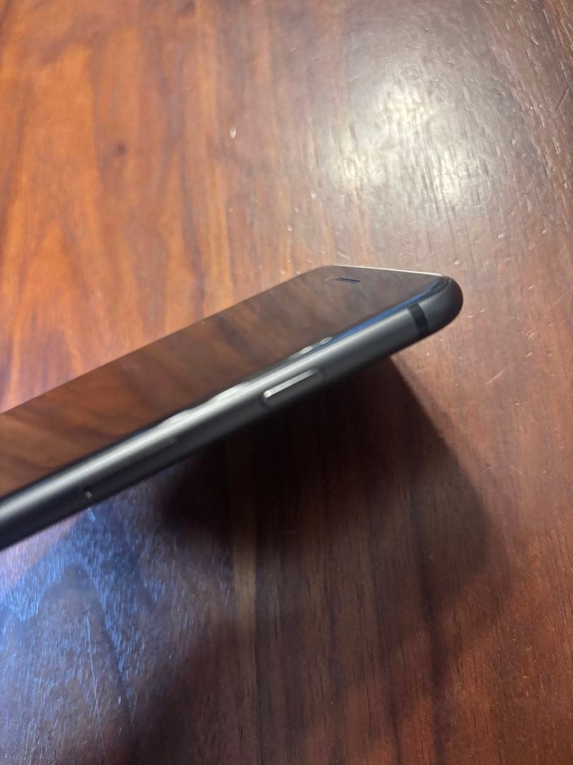 【美品】Apple iPhone 8 スペースグレー 本体【バッテリー100%】