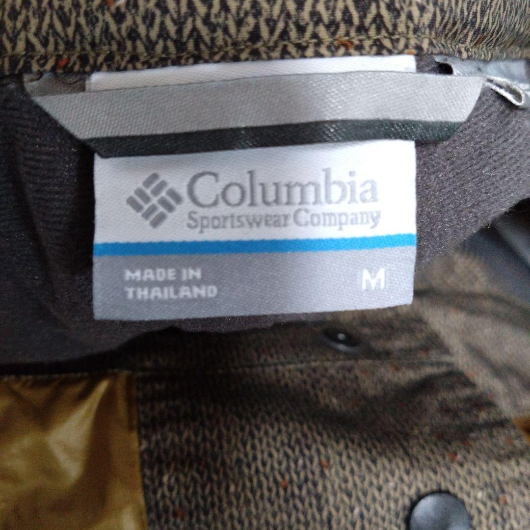 出品16日まで　Columbia 迷彩柄 スノーボード　スキー　ウェア 　上下M