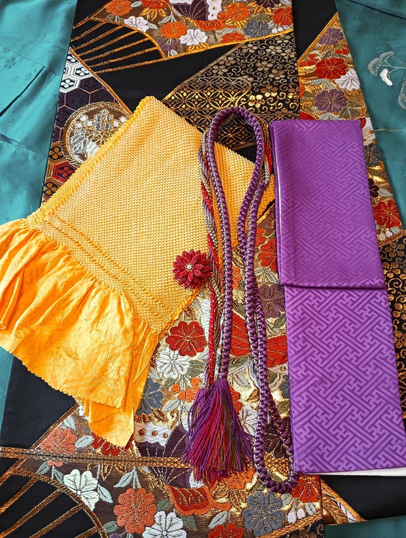 振袖フルセット エメラルドグリーン に金彩花蝶　丈164 裄64.5