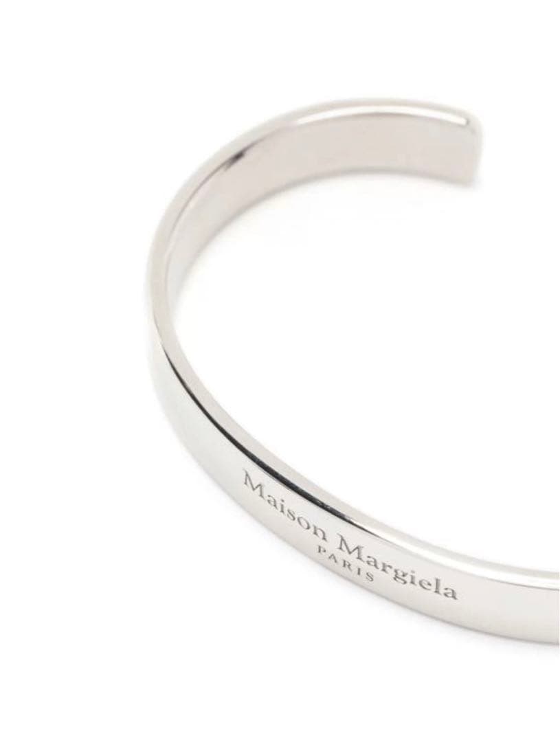 メゾンマルジェラ ロゴ カフブレスレット