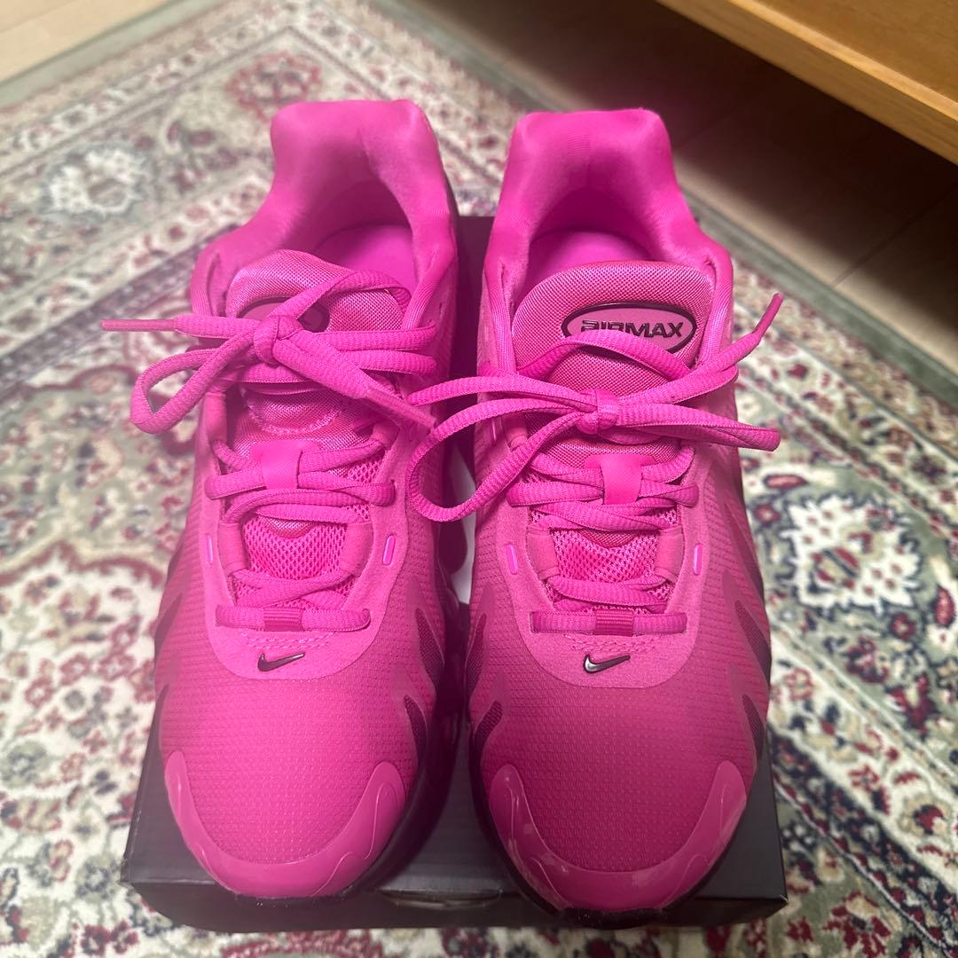 ナイキ エア マックス Dn8 ウィメンズシューズ　　24センチ