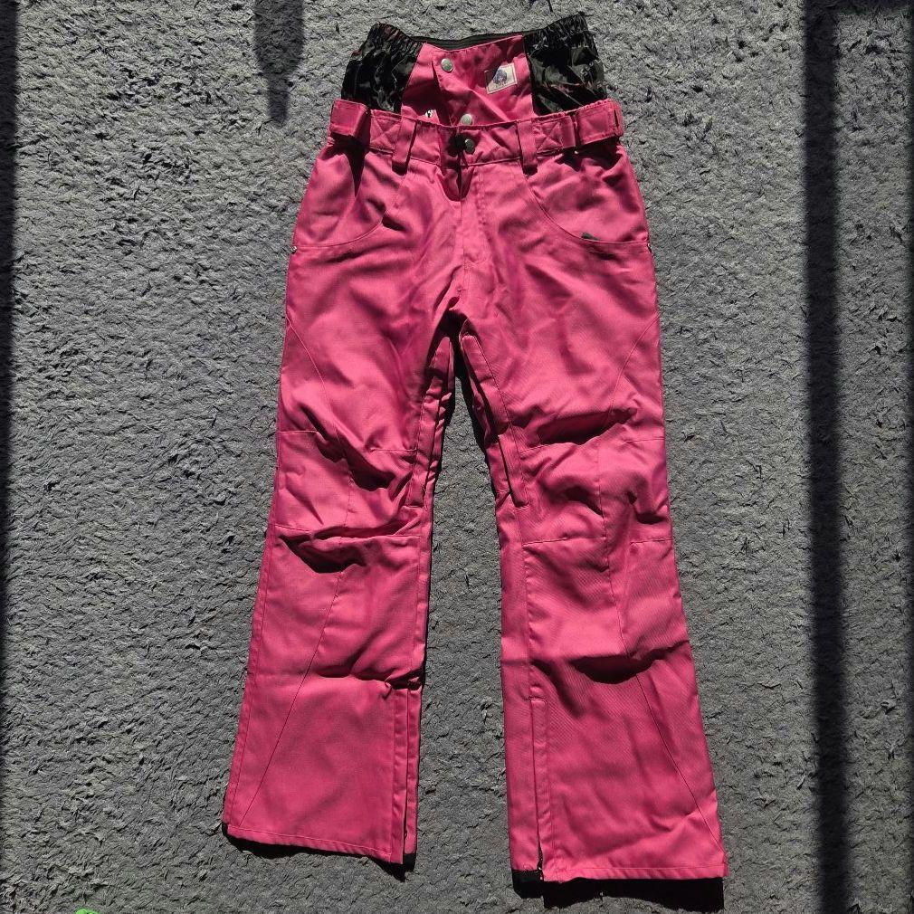 スノーウェア　上下セット　上M／下9号　ピンク×黒　多機能　通気性　レディース