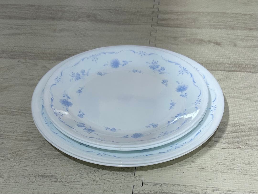 コレール 青い花　耐熱強化ガラス　ミニマムな暮らしにお　値下げ頑張ります