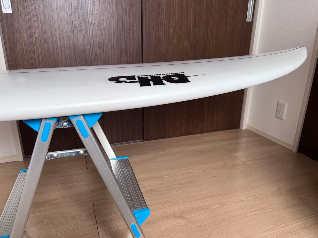 DHD フェニックス スワロー 5'8\" 31.5Lサーフボード　新古品