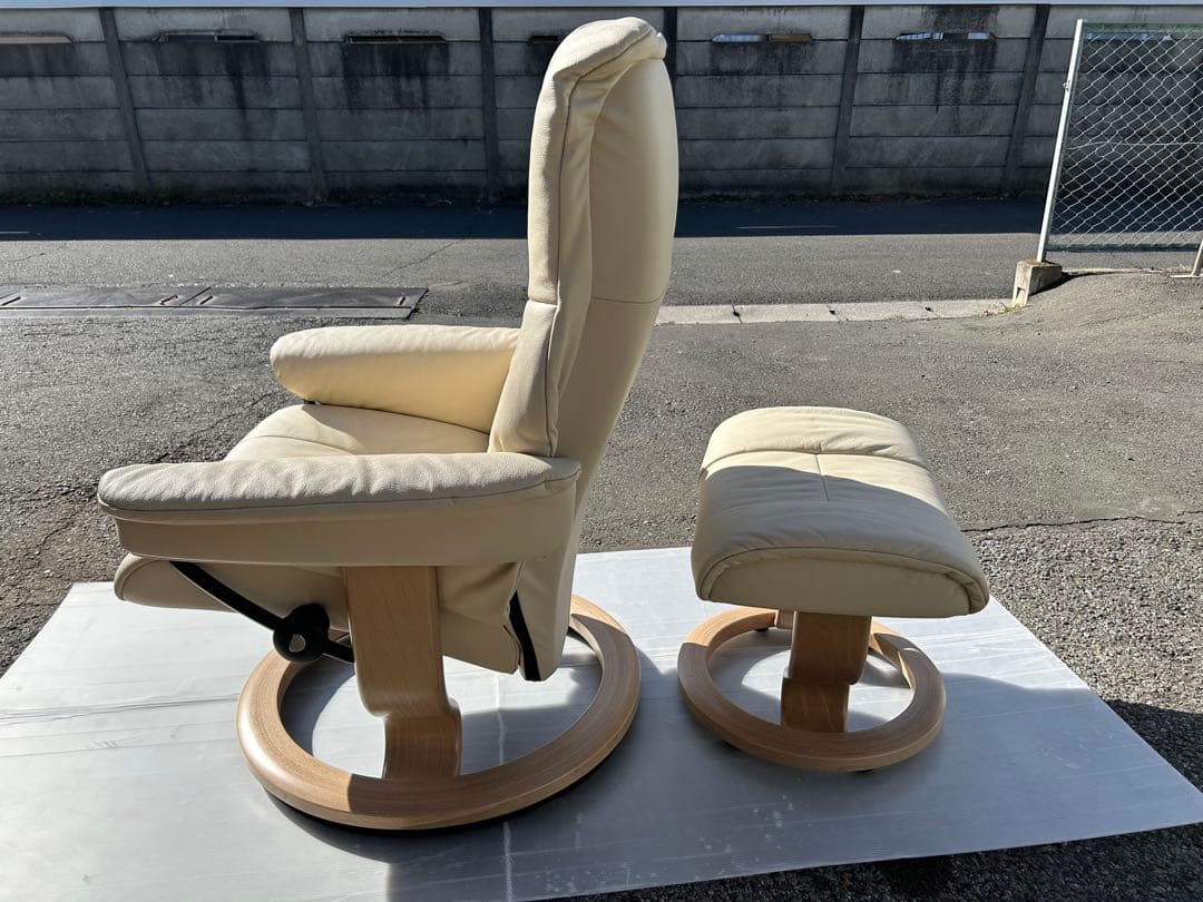 Ekornes (エコーネス) ストレスレスチェア オットマン付
